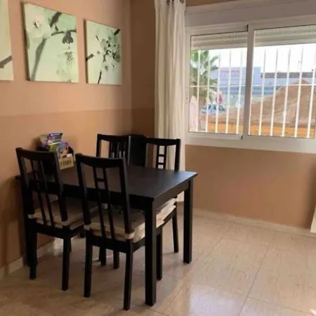 Casa,solarium,barbacoa,piscina