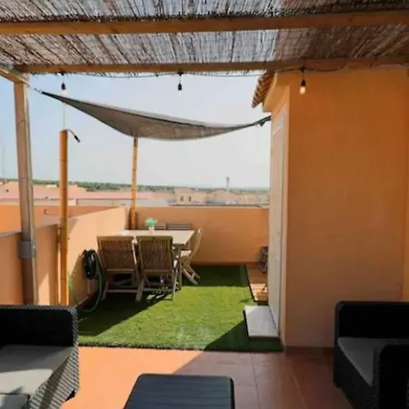 Casa,solarium,barbacoa,piscina *
