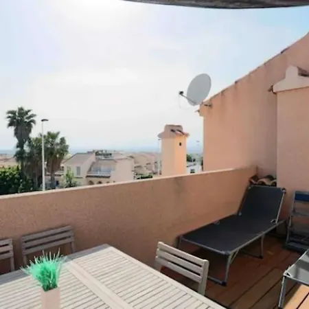 Casa,solarium,barbacoa,piscina