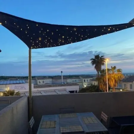 Casa,solarium,barbacoa,piscina